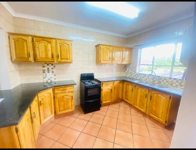2 BEDROOM APARTMENT FOR SALE IN NEW REDRUTH